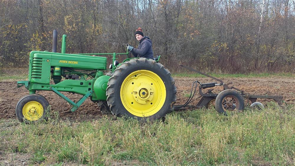 Cedarburg Farmer and Tractor